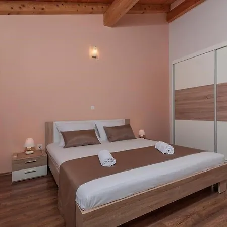 Civitas Nova Villa
